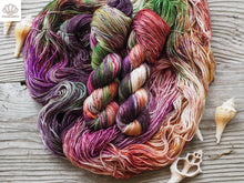 Load image into Gallery viewer, Montbretia and Heather
