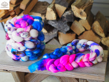 Load image into Gallery viewer, Spinning Sirens SW Merino Combed Top- 4 oz braid
