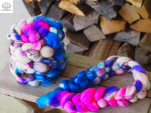 Load image into Gallery viewer, Spinning Sirens SW Merino Combed Top- 4 oz braid
