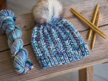 Load image into Gallery viewer, Ribbed Beanies Knitting Pattern Chunky Weight
