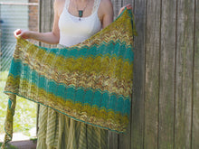 Load image into Gallery viewer, Froth Shawl Kit
