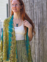 Load image into Gallery viewer, Froth Shawl Kit
